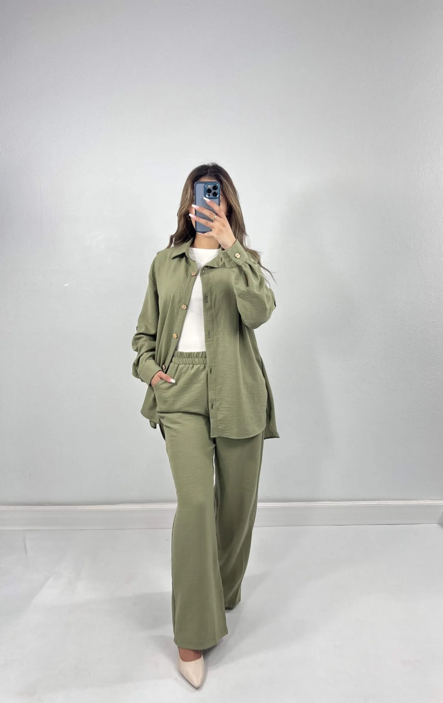 Ensemble lin boutonné