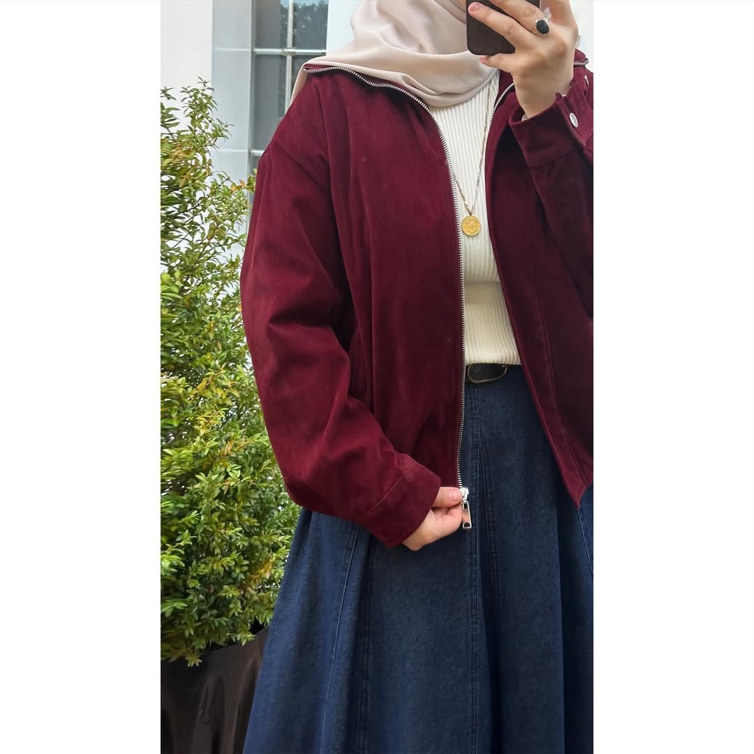 Vest douce en daim bordeaux